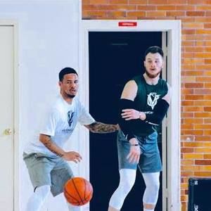 Meet your Posher, Corey